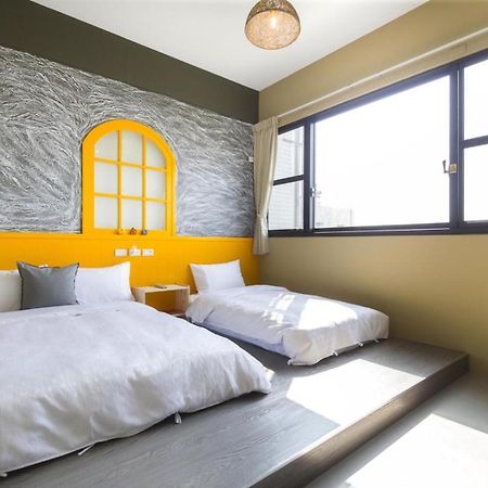 東立方旅宿-East Cube B&B 東港 エクステリア 写真