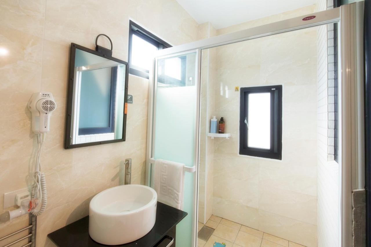 東立方旅宿-East Cube B&B 東港 エクステリア 写真
