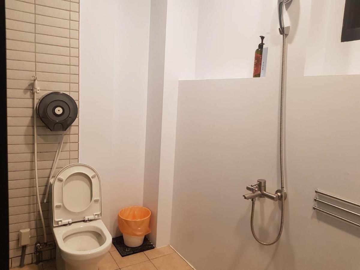 東立方旅宿-East Cube B&B 東港 エクステリア 写真