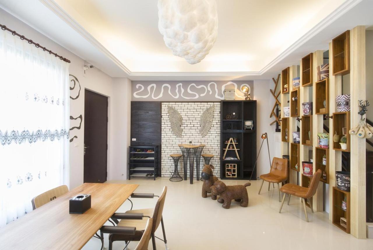 東立方旅宿-East Cube B&B 東港 エクステリア 写真