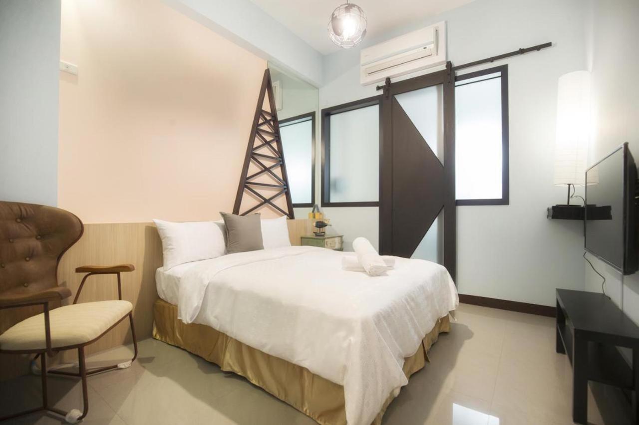 東立方旅宿-East Cube B&B 東港 エクステリア 写真