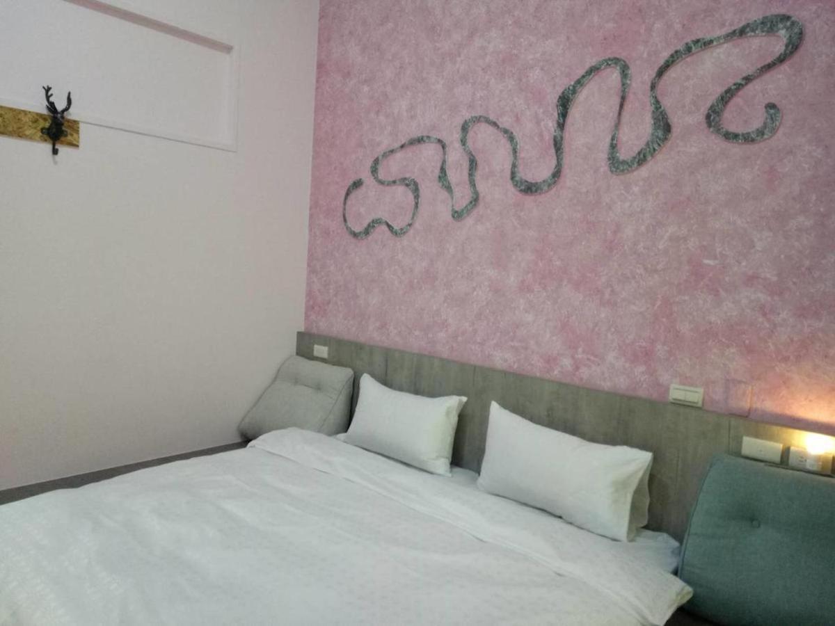 東立方旅宿-East Cube B&B 東港 エクステリア 写真