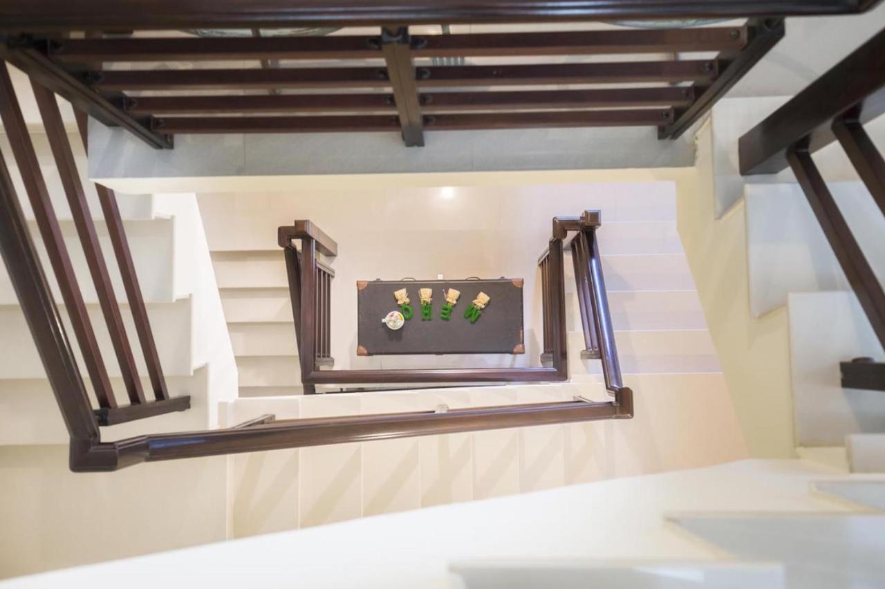東立方旅宿-East Cube B&B 東港 エクステリア 写真